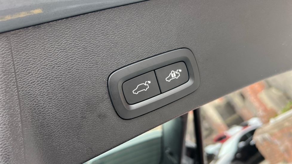 Used Volvo XC40 2022 for sale - 76415145: Photo 45