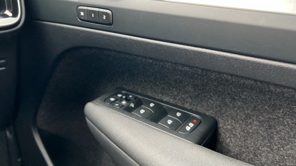 Used Volvo XC40 2022 for sale - 76415145: Photo 46