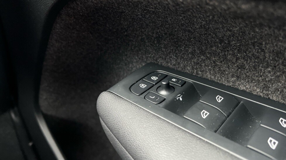 Used Volvo XC40 2022 for sale - 76415145: Photo 47