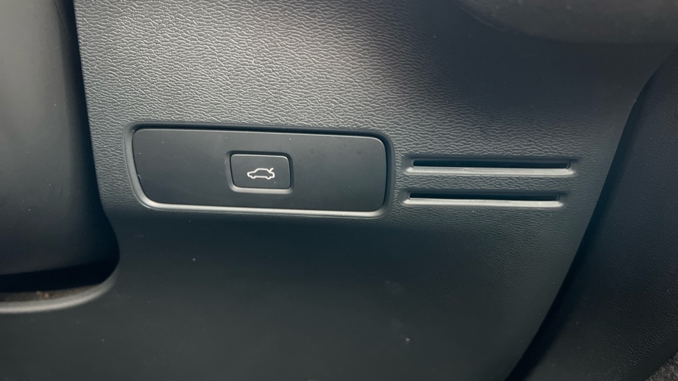 Used Volvo XC40 2022 for sale - 76415145: Photo 50