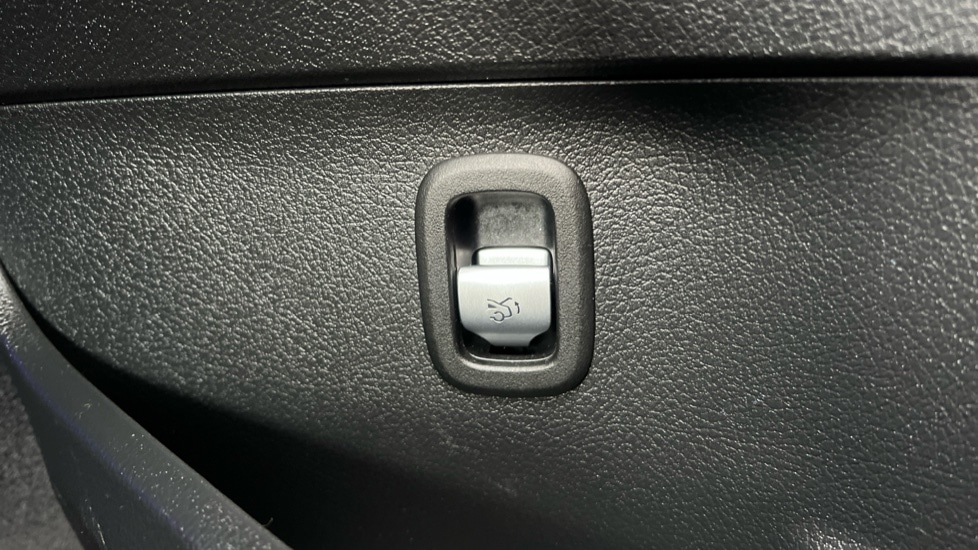 Used Mercedes-Benz C Class 2022 for sale - 76328226: Photo 51