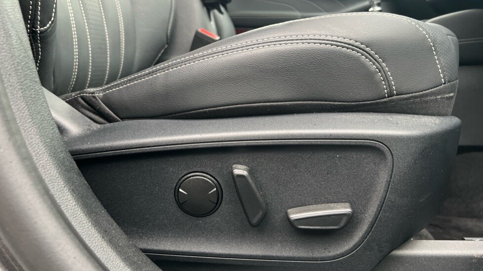 Used Ford Kuga 2023 for sale - 76434812: Photo 32