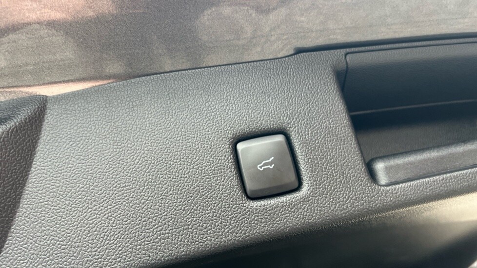 Used Ford Kuga 2023 for sale - 76434812: Photo 47