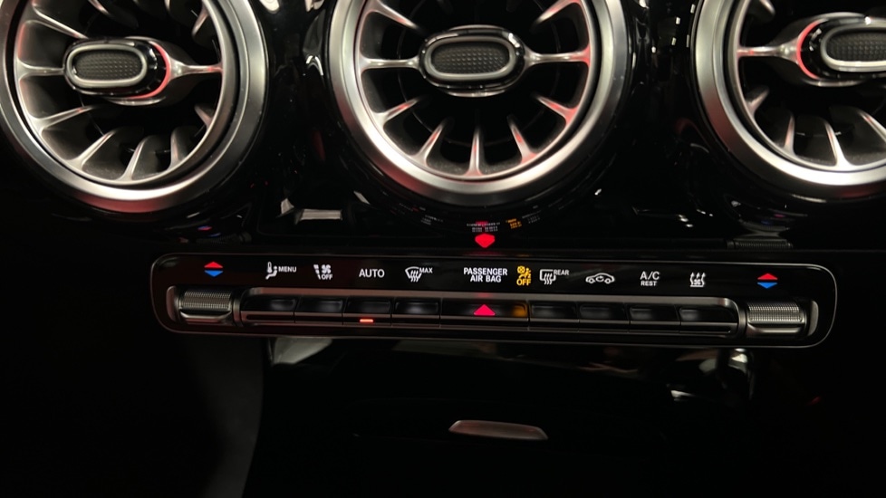 Used Mercedes-Benz CLA 2022 for sale - 76709600: Photo 34