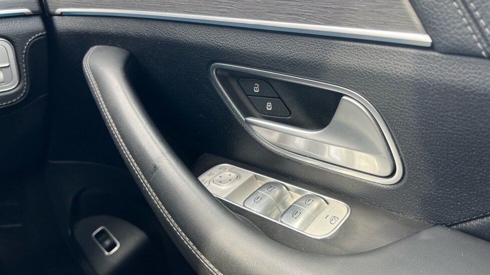 Used Mercedes-Benz GLE 2021 for sale - 76552311: Photo 53