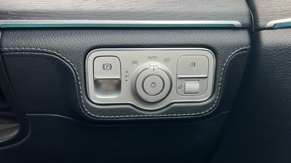 Used Mercedes-Benz GLE 2021 for sale - 76552311: Photo 57