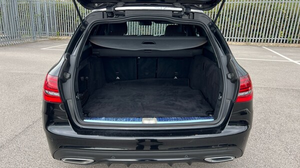 Used Mercedes-Benz C-Class 2021 for sale - 76203772: Photo 17