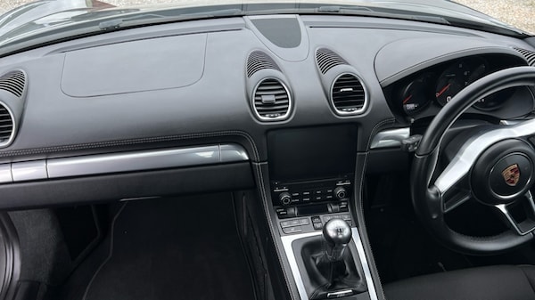 Used Porsche Cayman 2017 for sale - 76203780: Photo 11