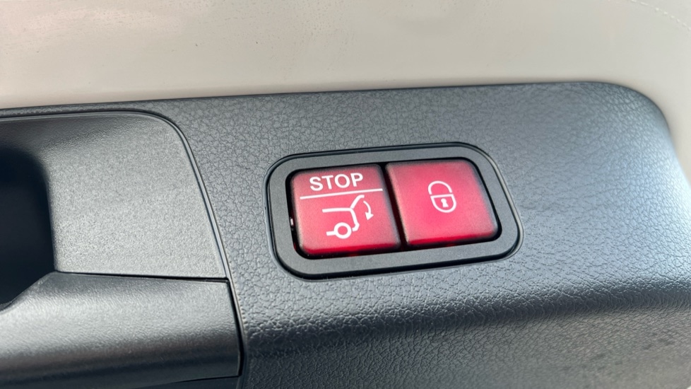 Used Mercedes-Benz GLB 2024 for sale - 76086820: Photo 50