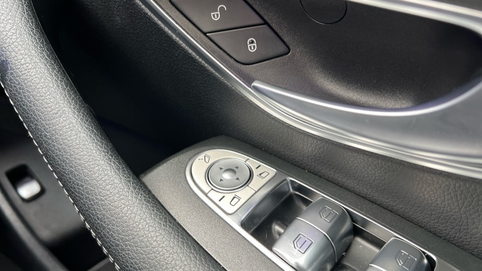Used Mercedes-Benz E Class 2021 for sale - 76328070: Photo 52