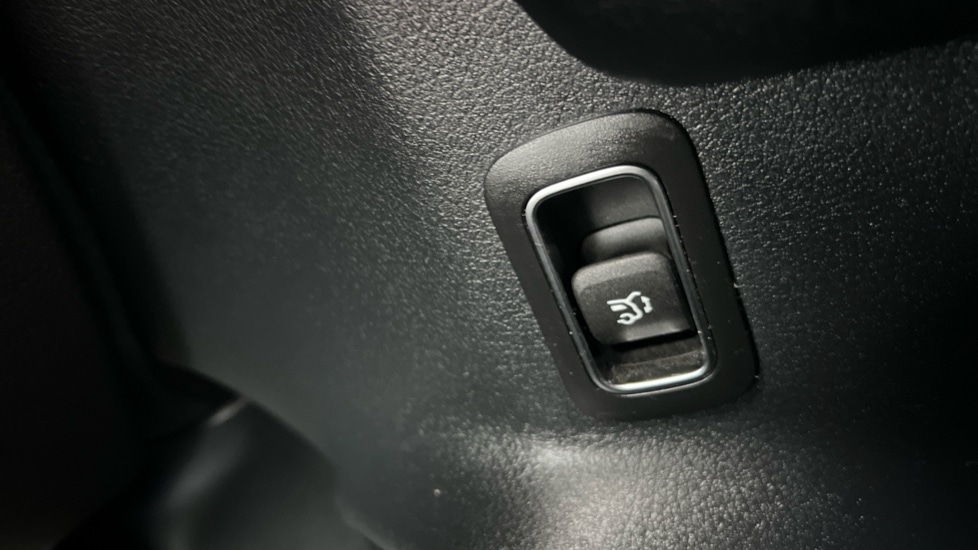 Used Mercedes-Benz GLB 2024 for sale - 77057756: Photo 55