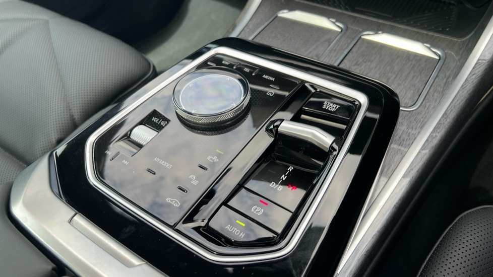 Used BMW i7 2024 for sale - 76766111: Photo 28