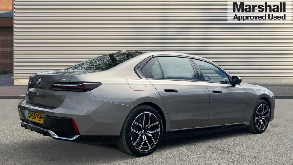 Used BMW i7 2024 for sale - 76766111: Photo 3