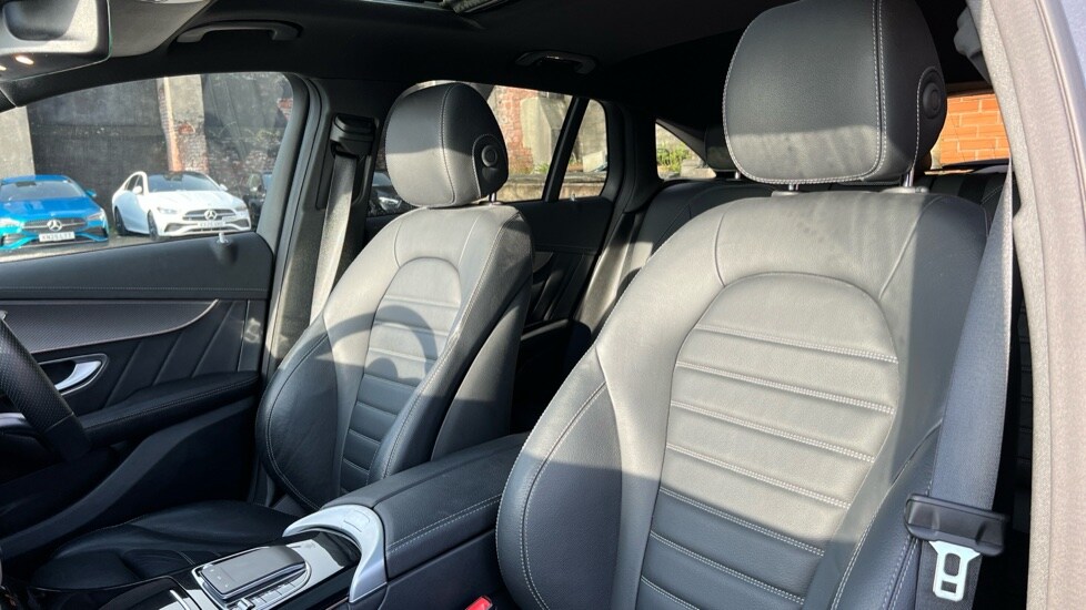 Used Mercedes-Benz EQC 2022 for sale - 77031314: Photo 14