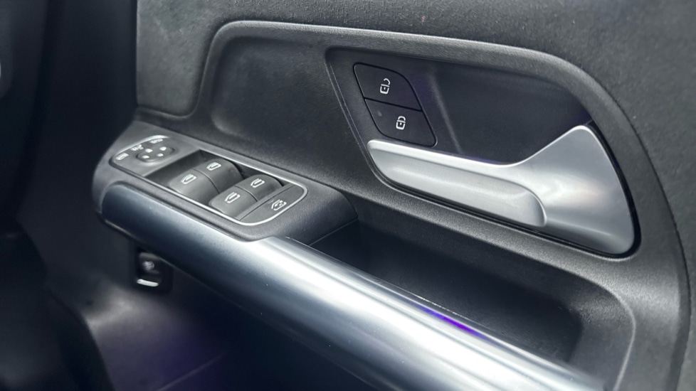 Used Mercedes-Benz EQA 2022 for sale - 77025330: Photo 52