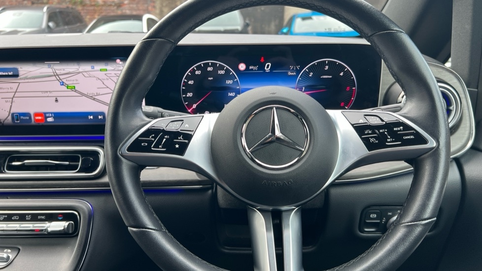 Used Mercedes-Benz V-Class 2024 for sale - 76766078: Photo 12