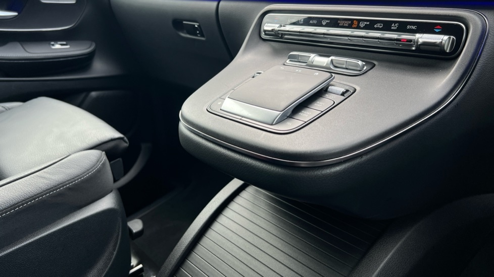 Used Mercedes-Benz V-Class 2024 for sale - 76766078: Photo 34