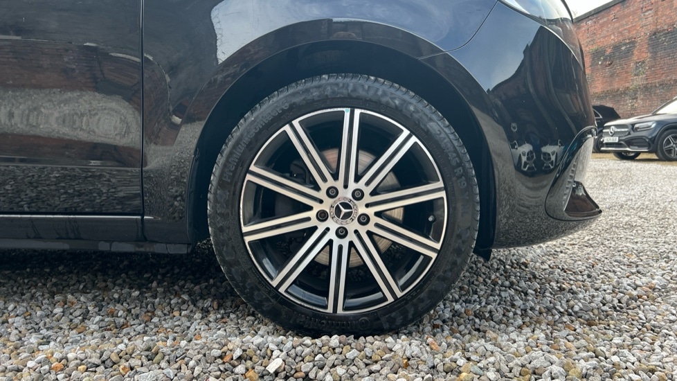 Used Mercedes-Benz V-Class 2024 for sale - 76766078: Photo 5