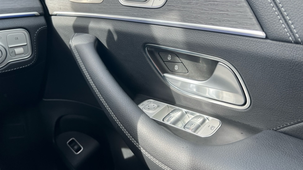 Used Mercedes-Benz GLE 2025 for sale - 76914927: Photo 51