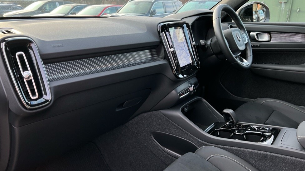 Used Volvo XC40 2023 for sale - 76960054: Photo 10