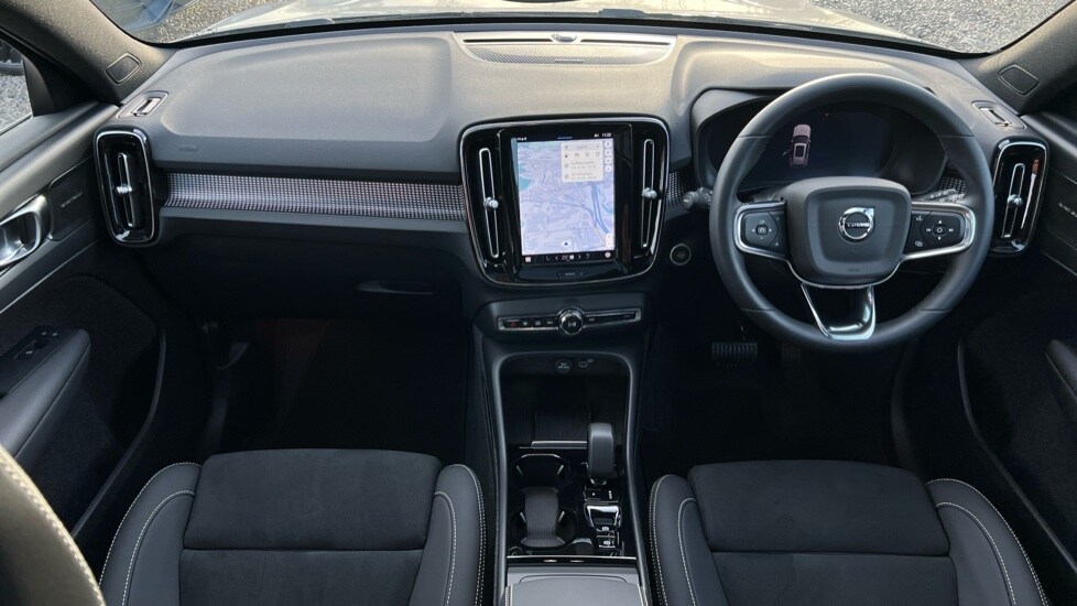 Used Volvo XC40 2023 for sale - 76960054: Photo 11