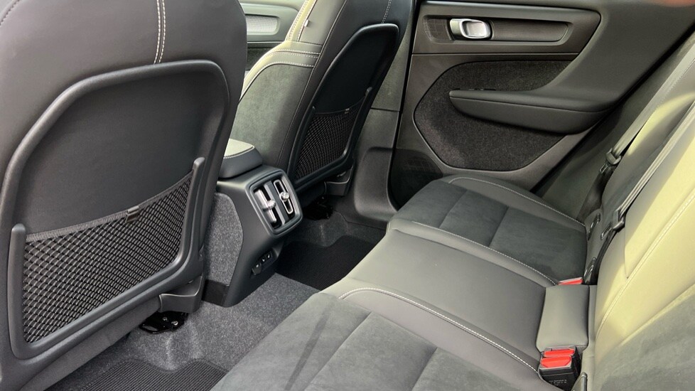 Used Volvo XC40 2023 for sale - 76960054: Photo 14