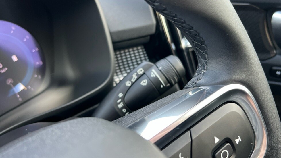 Used Volvo XC40 2023 for sale - 76960054: Photo 24