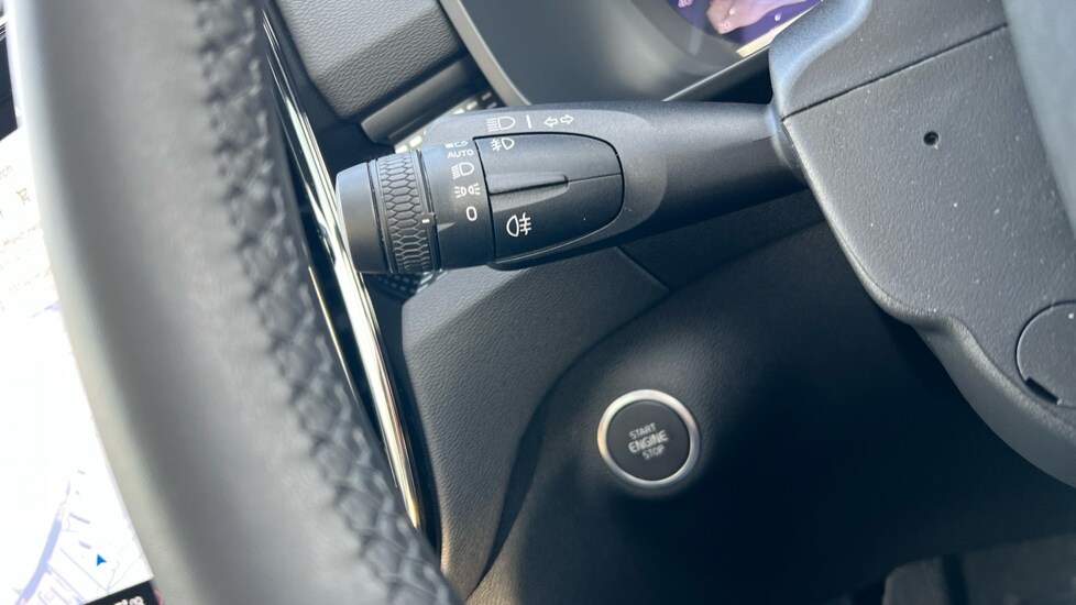 Used Volvo XC40 2023 for sale - 76960054: Photo 25