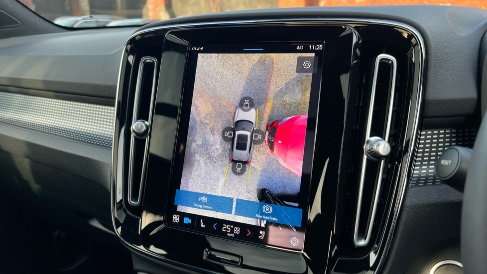 Used Volvo XC40 2023 for sale - 76960054: Photo 26