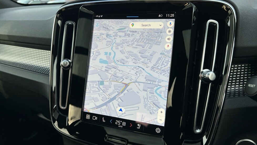 Used Volvo XC40 2023 for sale - 76960054: Photo 27