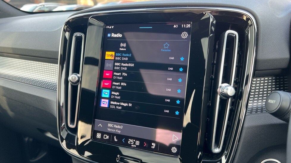 Used Volvo XC40 2023 for sale - 76960054: Photo 35