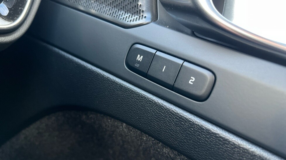 Used Volvo XC40 2023 for sale - 76960054: Photo 49