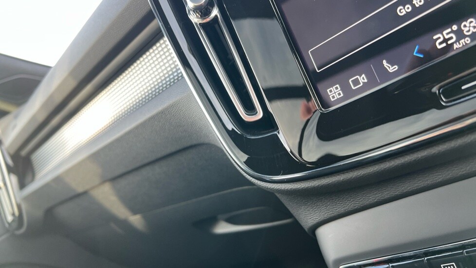 Used Volvo XC40 2023 for sale - 76960054: Photo 53