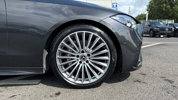 Used Mercedes-Benz C-Class 2024 for sale - 76104412: Photo 5