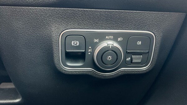 Used Mercedes-Benz GLB 2025 for sale - 76273002: Photo 53