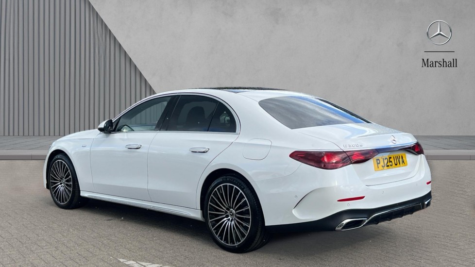 Used Mercedes-Benz E Class 2025 for sale - 75934645: Photo 2