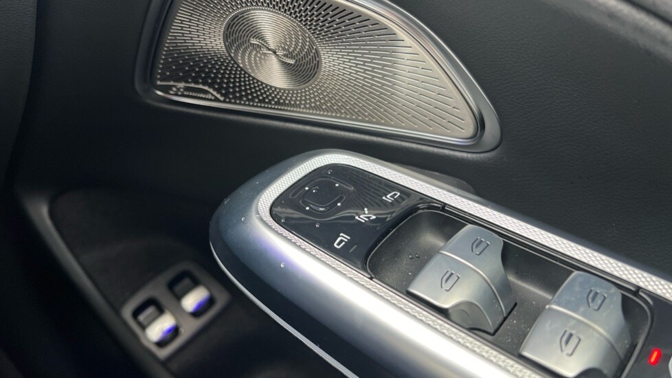 Used Mercedes-Benz E Class 2025 for sale - 75934645: Photo 46