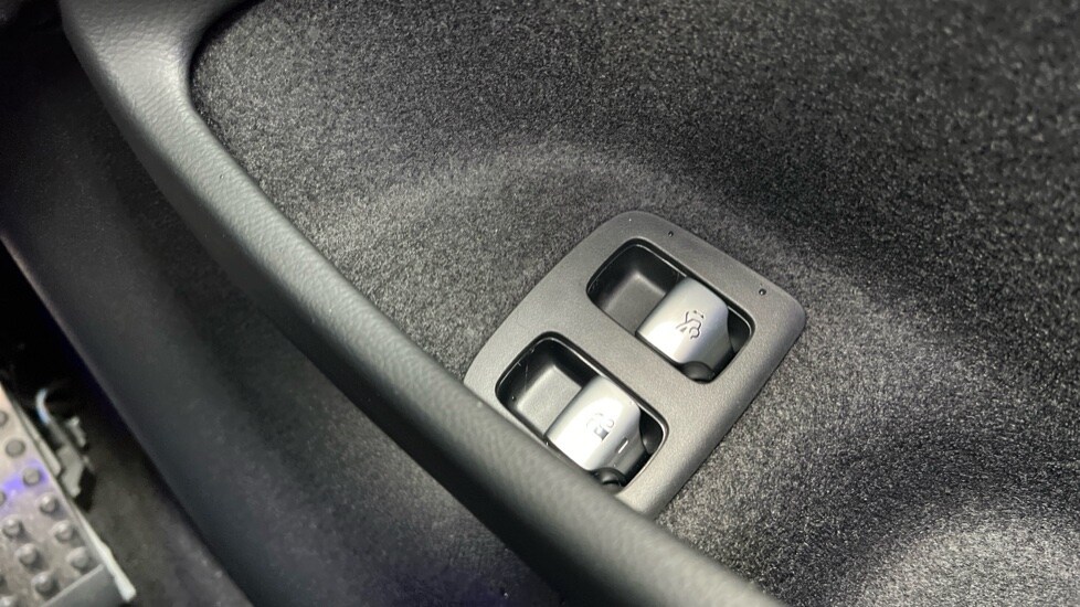 Used Mercedes-Benz E Class 2025 for sale - 75934645: Photo 50