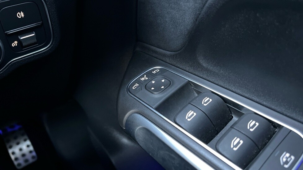 Used Mercedes-Benz GLB 2024 for sale - 77050899: Photo 51