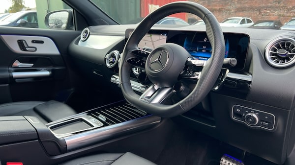 Used Mercedes-Benz GLA 2024 for sale - 76074385: Photo 3