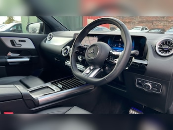 Used Mercedes-Benz GLA 2024 for sale - 76074385: Photo 3
