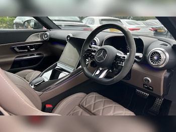 Used Mercedes-Benz SL 2024 for sale - 75710164: Photo