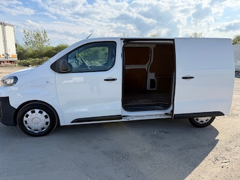 Used Peugeot Expert 2019 for sale - 77802533: Photo