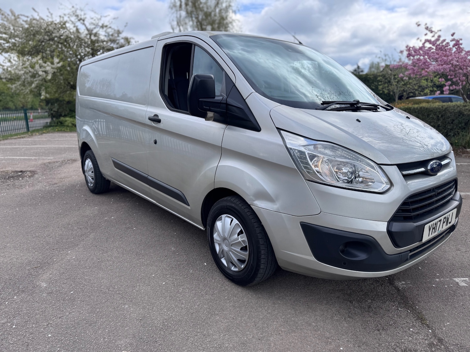 Used Ford Transit Custom 2017 for sale - 74386647: Photo 3