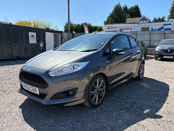 Used Ford Fiesta 2016 for sale - 78352944: Photo