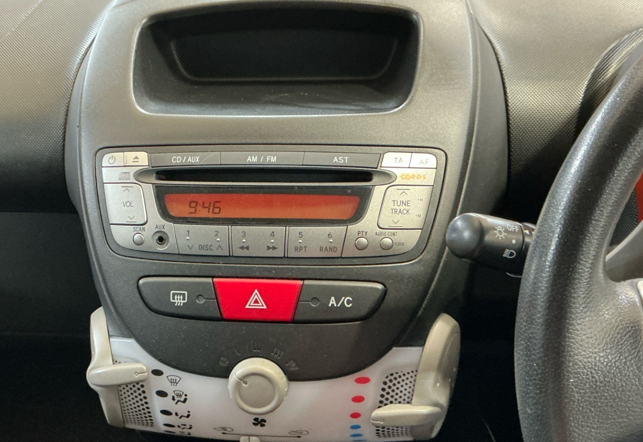 Used Toyota AYGO 2012 for sale - 78131605: Photo 4