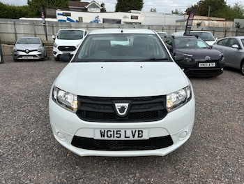 Used Dacia Sandero 2015 for sale - 78513721: Photo