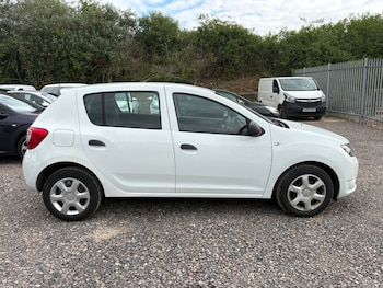 Used Dacia Sandero 2015 for sale - 78513721: Photo