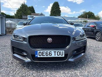 Used Jaguar XE 2017 for sale - 79392491: Photo