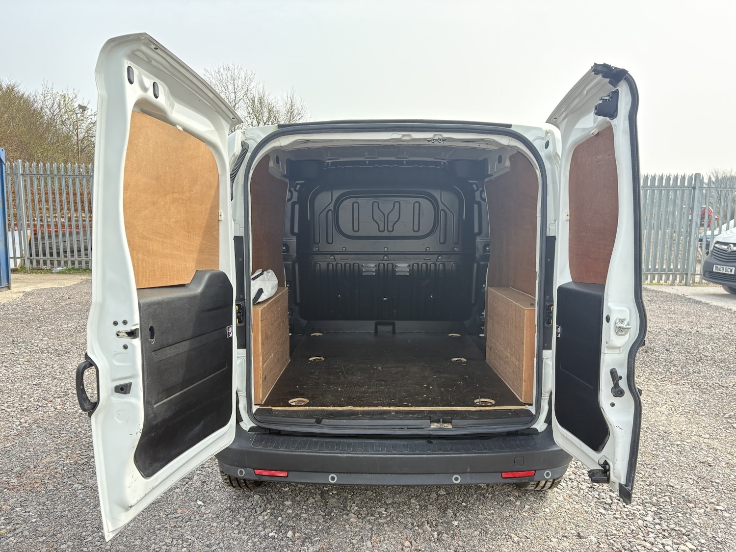 Used Vauxhall Combo 2017 for sale - 78004353: Photo 11